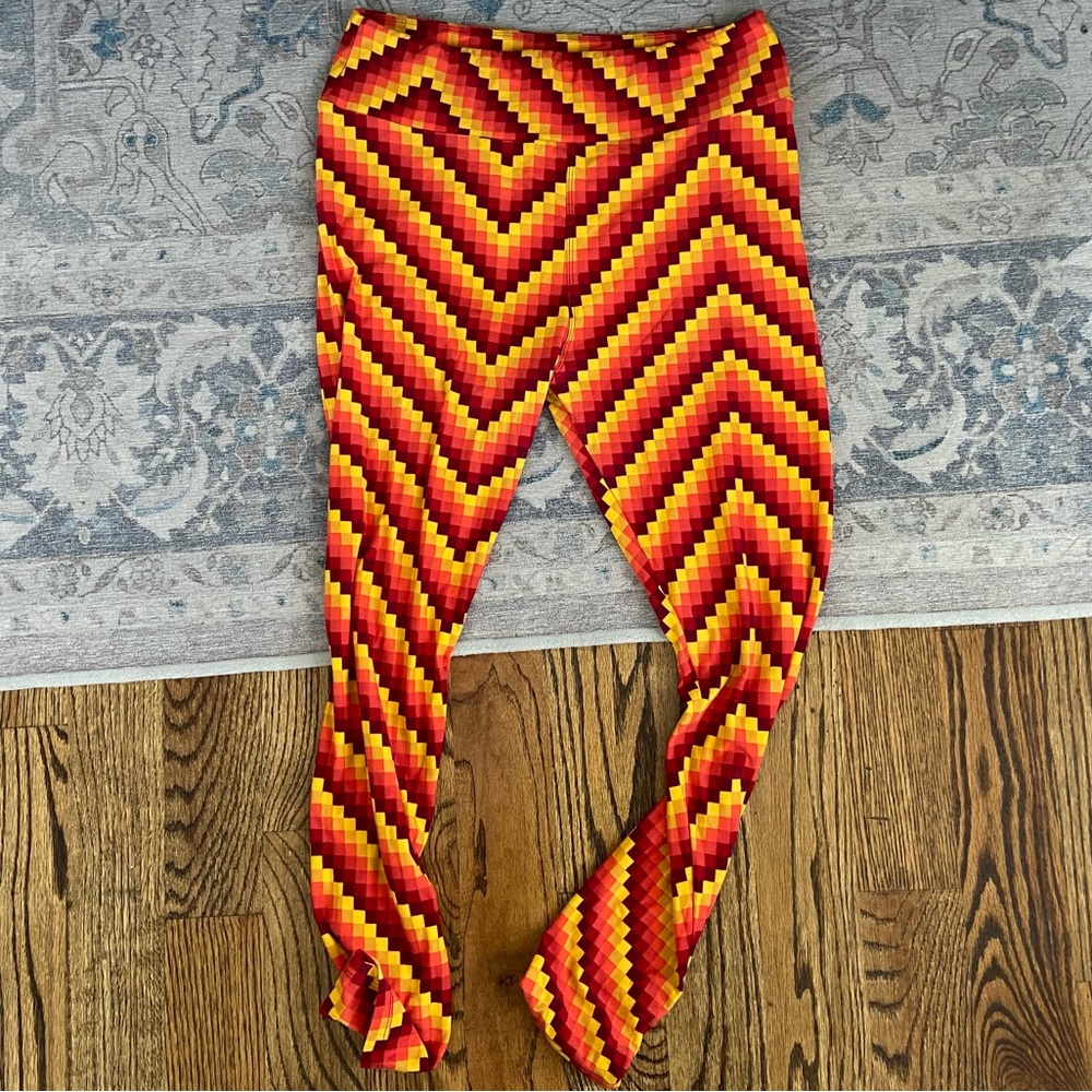 LuLaRoe Chevron Print red & yellow leggings XL/tall and curvy